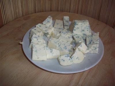 Дор-блю режем на кусочки