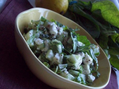 Сбрызгиваем оливковым маслом, лимонным соком и подаем