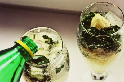 Добавить напиток "Sprite" и лёд