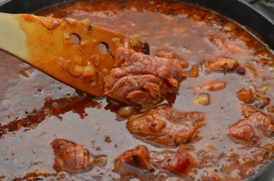 Добавляем мясо
